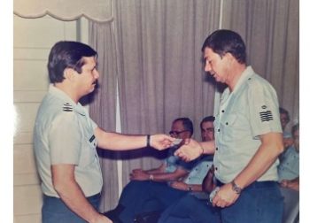 Reabertura da piscina contou com a presença do Suboficial Radiotelegrafista Valmir Eugênio Schmidt