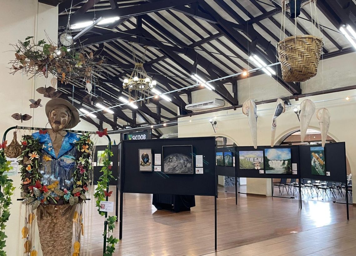 Exposição sobre Santos Dumont celebra 50 anos da ACAPI, no Gresfi