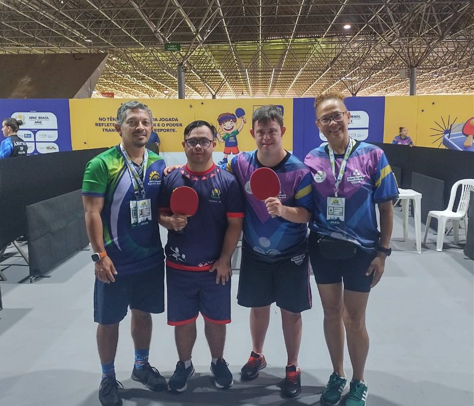 Atleta Luiz Fernando Olivieski da Silva, da APAE Foz/ATMFOZ/GRESFI, é campeão das Olimpíadas Especiais das APAES