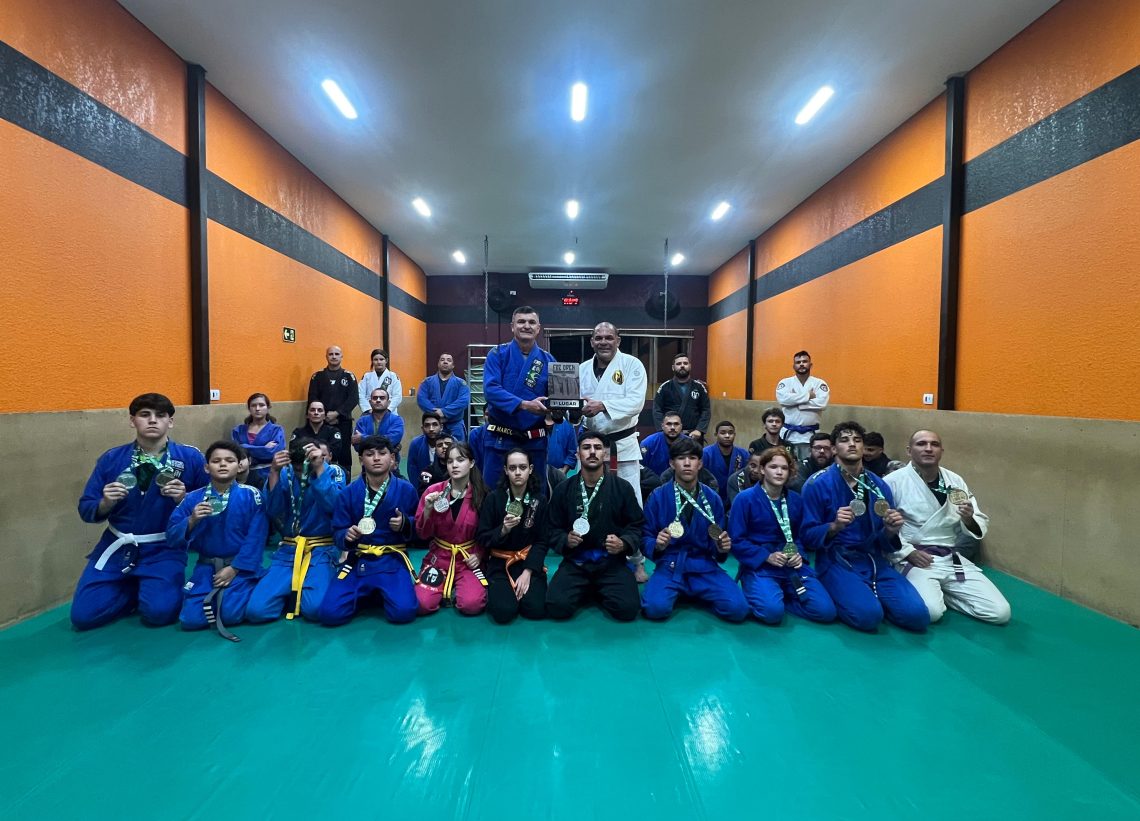 Equipe Kronos BJJ , que treina no GRESFI, foi a grande campeã do Foz Open de Jiu-Jitsu